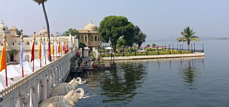 Udaipur jagat palast indien reise mit bestem reiseburo